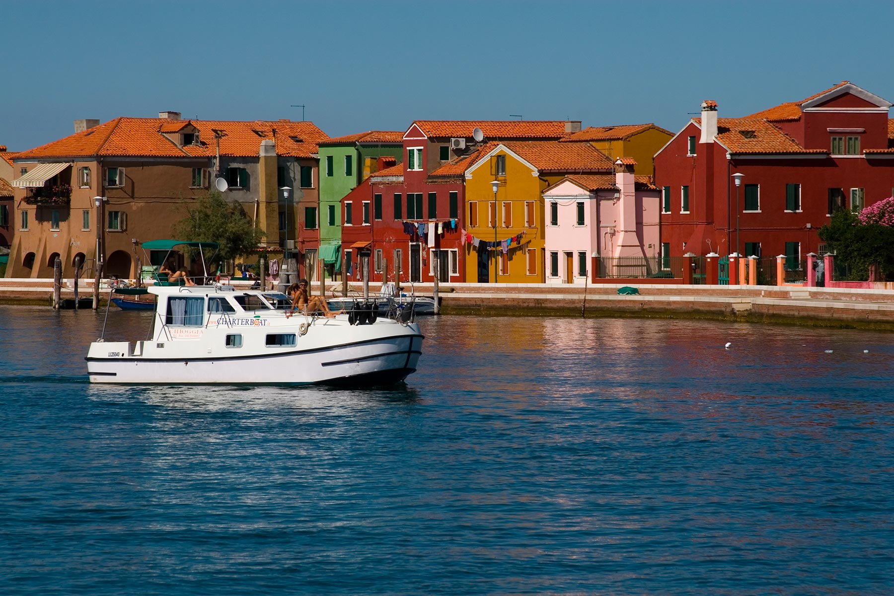 Barca abitabile houseboat Pellestrina vacanza case colorate