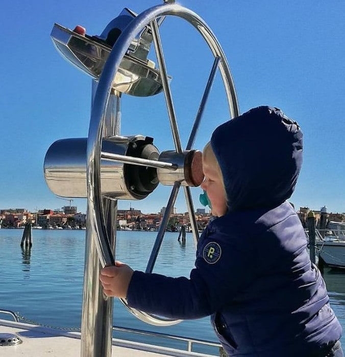 baby blond rudder boat yatch houseboat